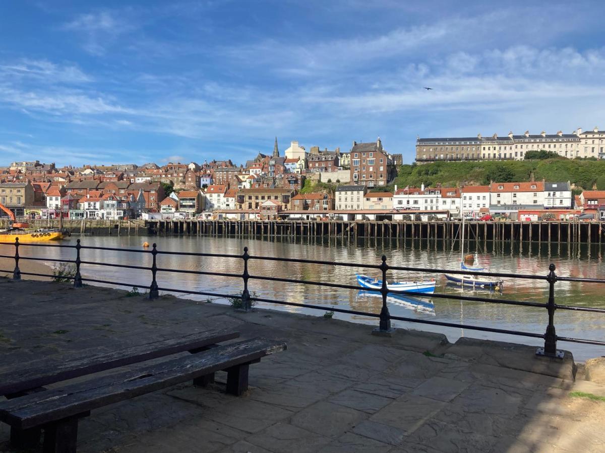 Duke Of York Hotel Whitby Exterior photo