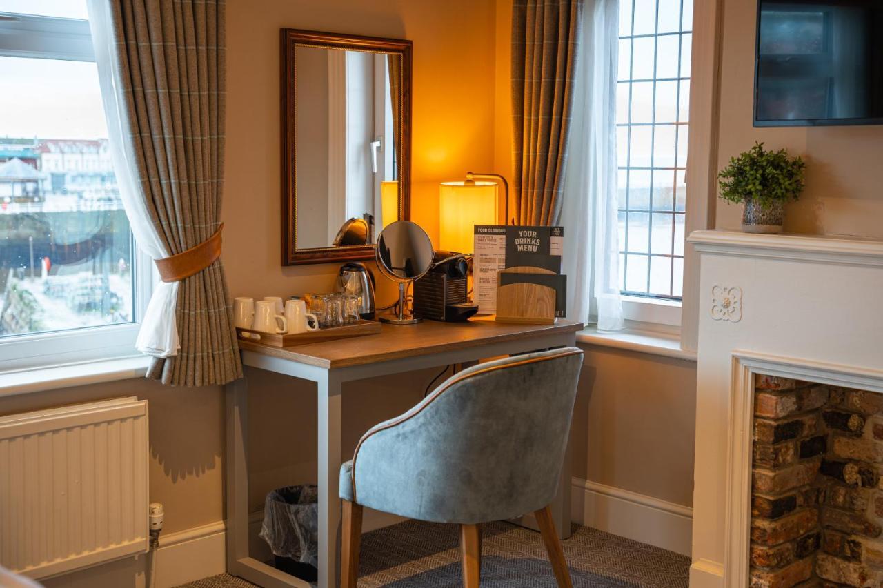 Duke Of York Hotel Whitby Exterior photo